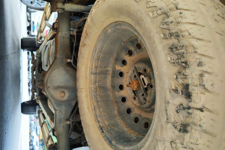 Used Huanghai Jiaolong 2018 2.8T Two-Wheel Drive Diesel Sport Edition Chassis Rear