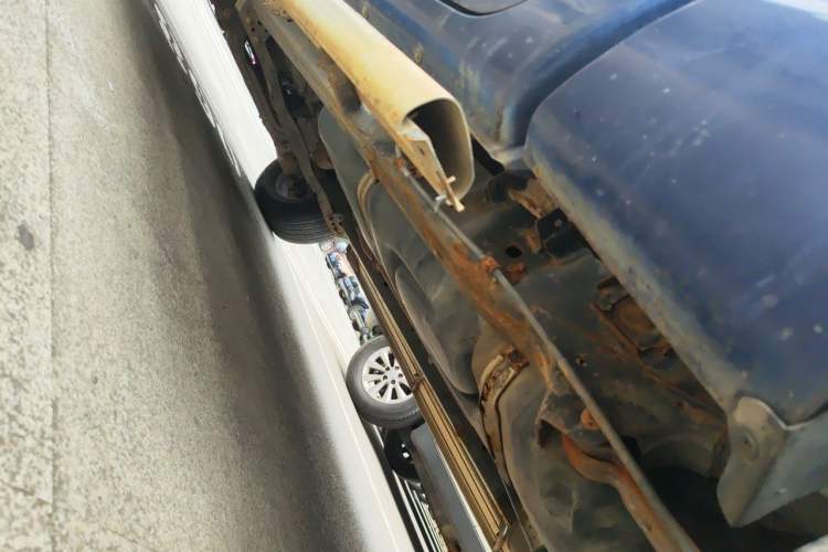 Used Huanghai Jiaolong 2018 2.8T Two-Wheel Drive Diesel Sport Edition Chassis Rear Left