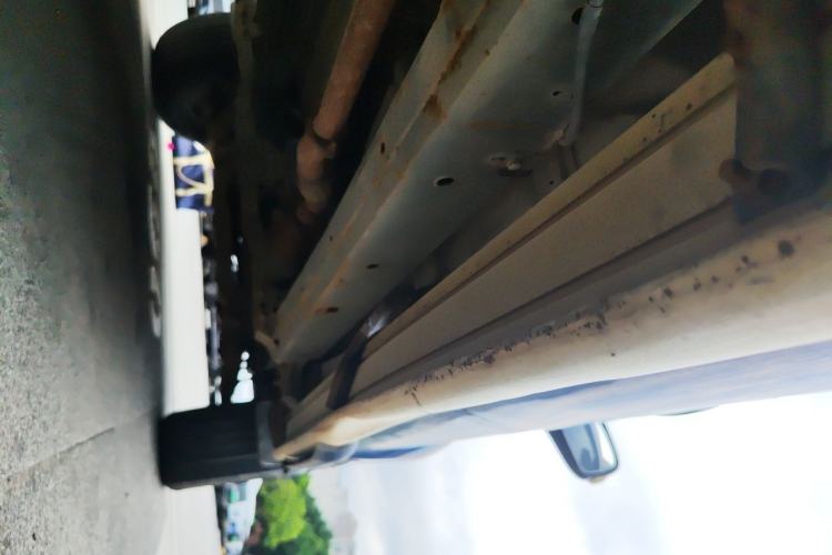 Used Huanghai Jiaolong 2018 2.8T Two-Wheel Drive Diesel Sport Edition Chassis Rear Right