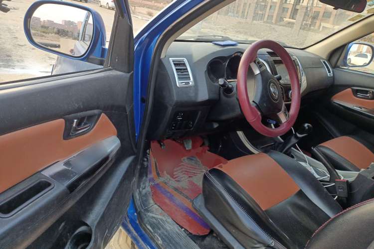 Used Huanghai Jiaolong 2018 2.8T Two-Wheel-Drive Diesel Classic Interior – Classic & Sport Edition Driver Seat