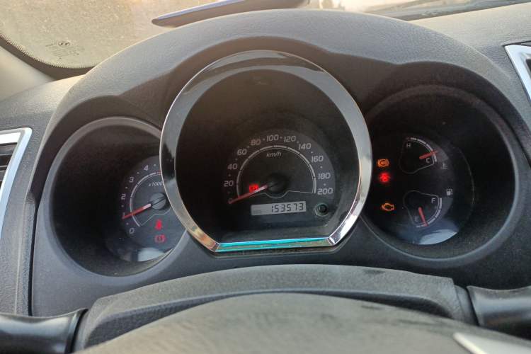 Used Huanghai Jiaolong 2018 2.8T Two-Wheel-Drive Diesel Classic Interior – Classic & Sport Edition Instrument Cluster
