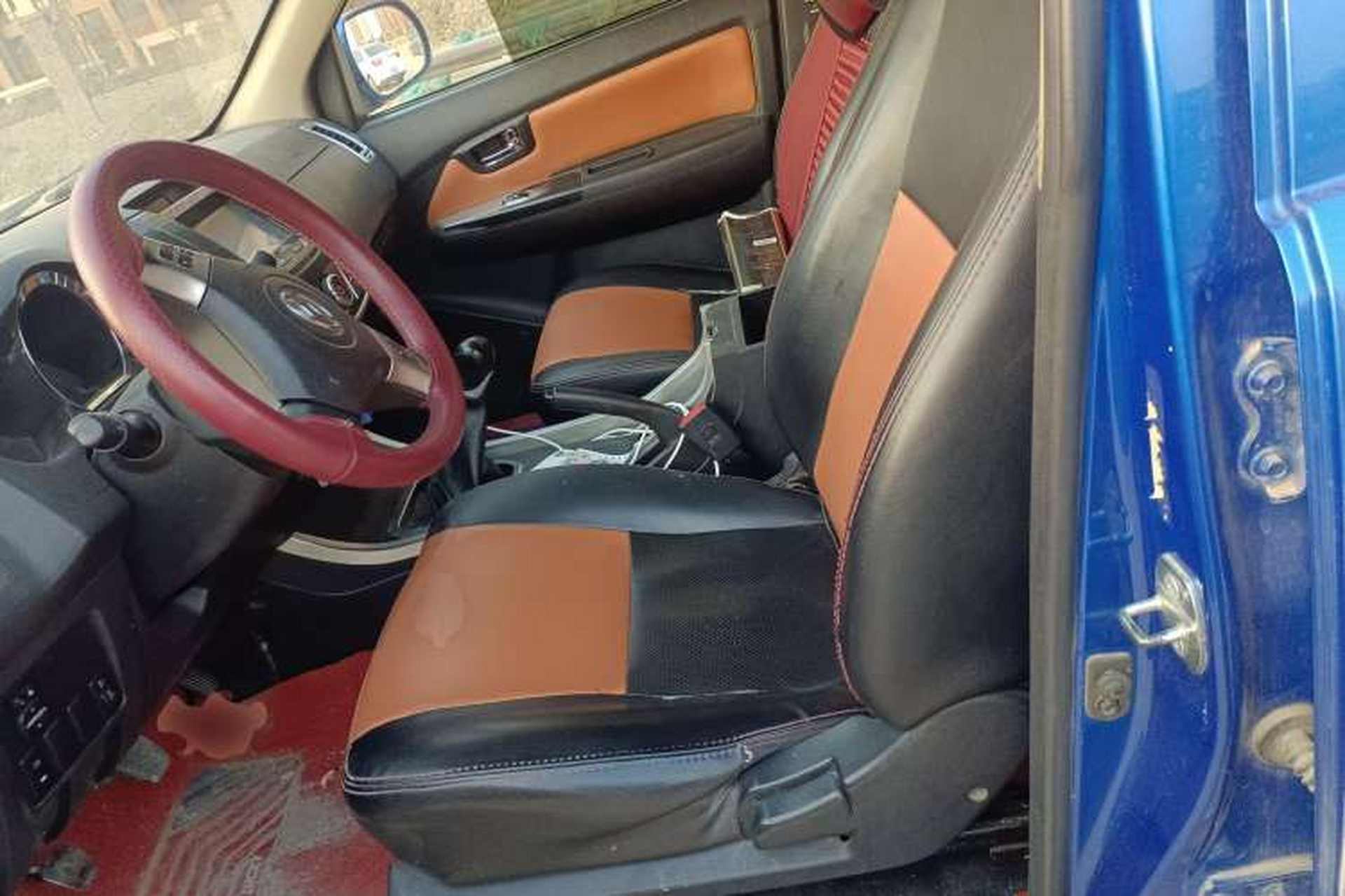 Used Huanghai Jiaolong 2018 2.8T Two-Wheel-Drive Diesel Classic Interior – Classic & Sport Edition Left Front Seat