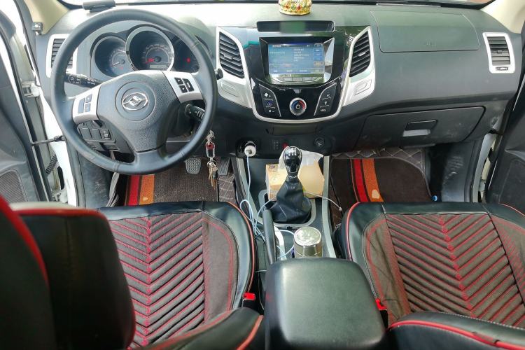 Used Huanghai Jiaolong 2018 2.4L 4x4 Gasoline Classic Interior Sport Edition 4G69S4N Center Console