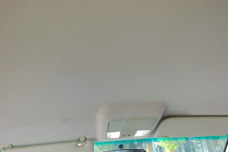 Used Huanghai Jiaolong 2018 2.4L 4x4 Gasoline Classic Interior Sport Edition 4G69S4N Headliner