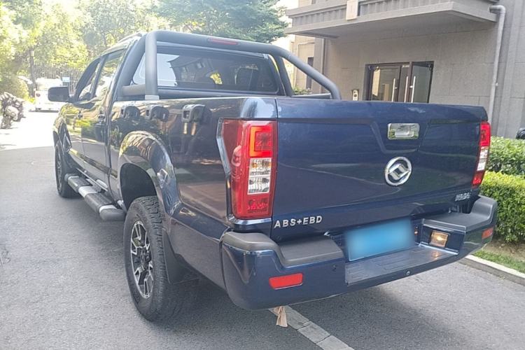 Used Huanghai Jiaolong 2020 2.5T N2S Two-Wheel Drive Diesel Sport Edition with Flat Bed China VI Emission Standard JE4D25Q6A Exterior 2
