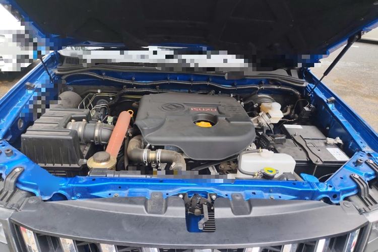 Used Huanghai Jiaolong 2024 2.5T Diesel Manual 4x4 Value Edition Engine Bay