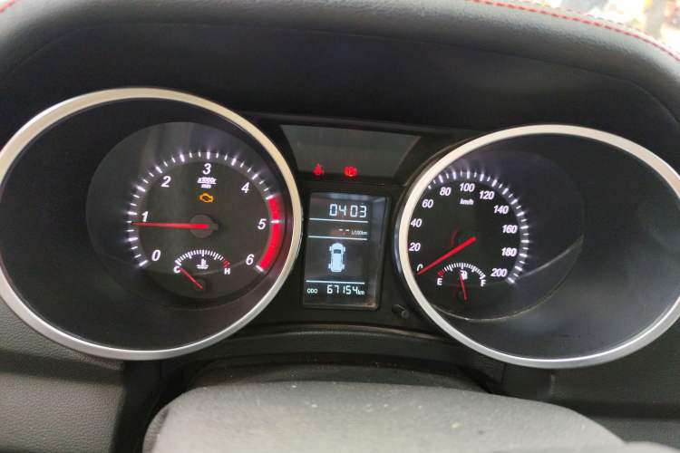 Used Huanghai N3 2017 2.5T Manual Two-Wheel Drive Sport Edition XD25T5 Instrument Cluster