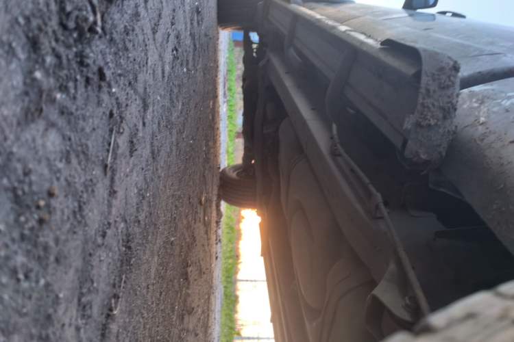 Used Huanghai N3  Chassis Rear Left