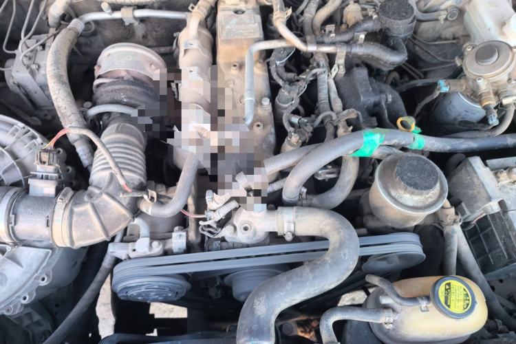 Used Huanghai N3  Engine Bay