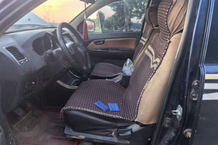 Used Huanghai N3  Left Front Seat