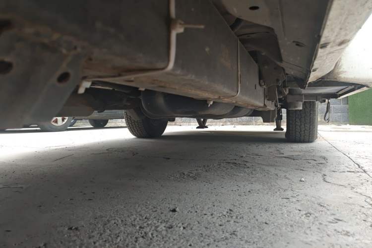 Used Huanghai N3  Chassis Front Left