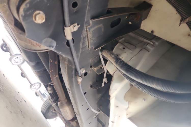 Used Huanghai N3  Chassis Rear Right