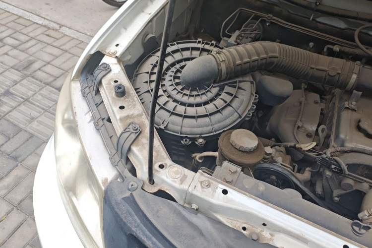 Used Huanghai N3  Engine Bay Right