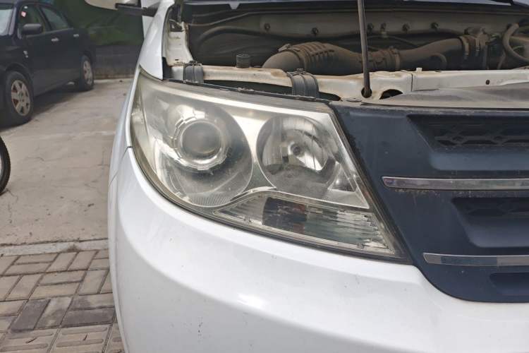 Used Huanghai N3  Right Front Headlight