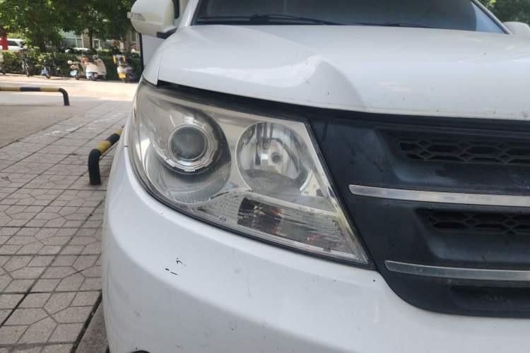 Used Huanghai N3  Right Front Headlight