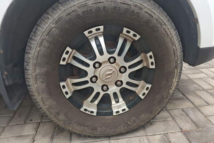 Used Huanghai N3  Right Front Wheel Hub