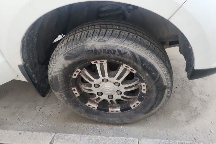 Used Huanghai N3  Right Front Wheel Hub