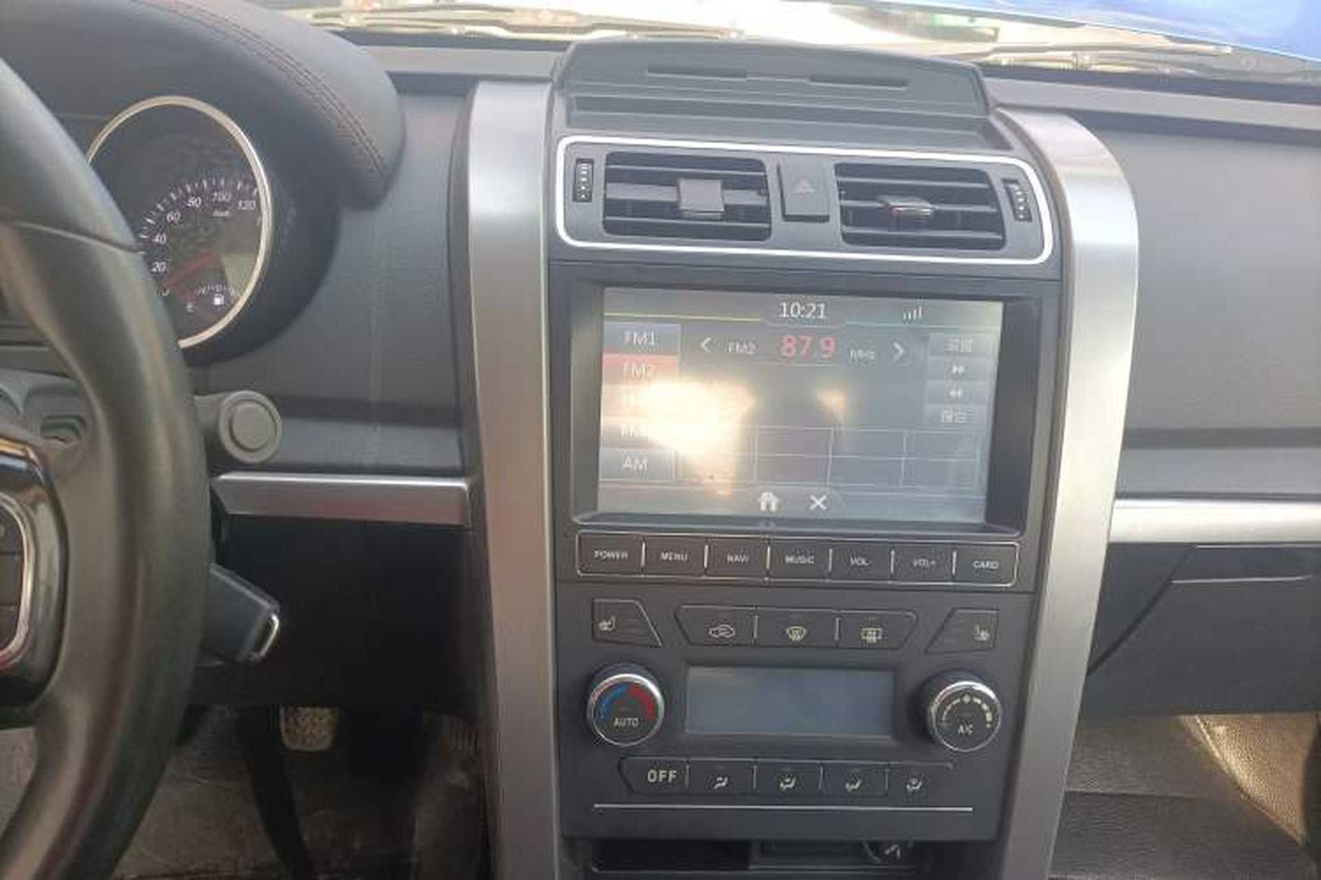 Used Huanghai N3 2017 2.5T Manual Two-Wheel Drive Sport Edition JE4D25Q5A Audio And AC Panel