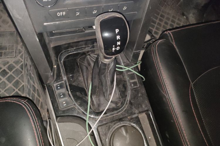 Used Huanghai N3 2017 2.4T Automatic 4WD Sport Edition 4K22D4T Gear Lever