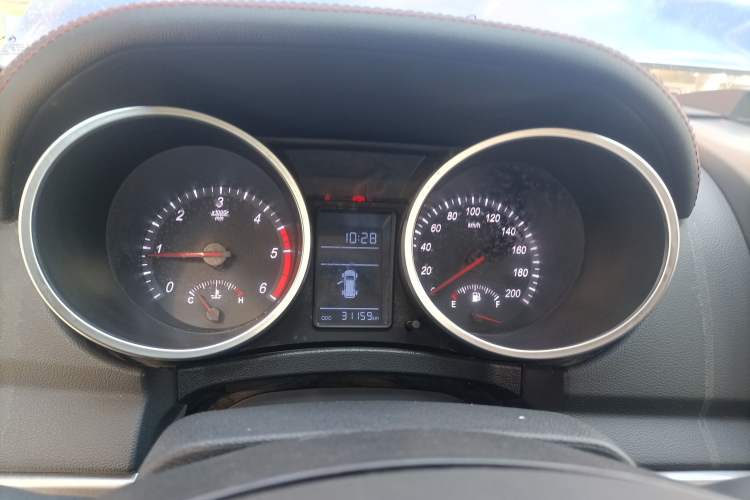 Used Huanghai N3 2017 2.5T Manual Two-Wheel Drive Sport Edition JE4D25Q5A Instrument Cluster