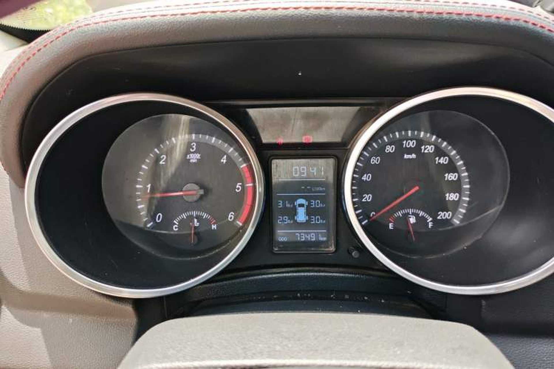 Used Huanghai N3 2017 2.5T Manual Two-Wheel Drive Sport Edition XD25T5 Instrument Cluster