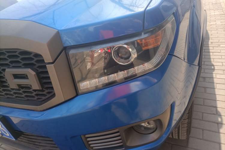 Used Huanghai N3 2017 2.5T Manual Two-Wheel Drive Sport Edition JE4D25Q5A Left Front Headlight