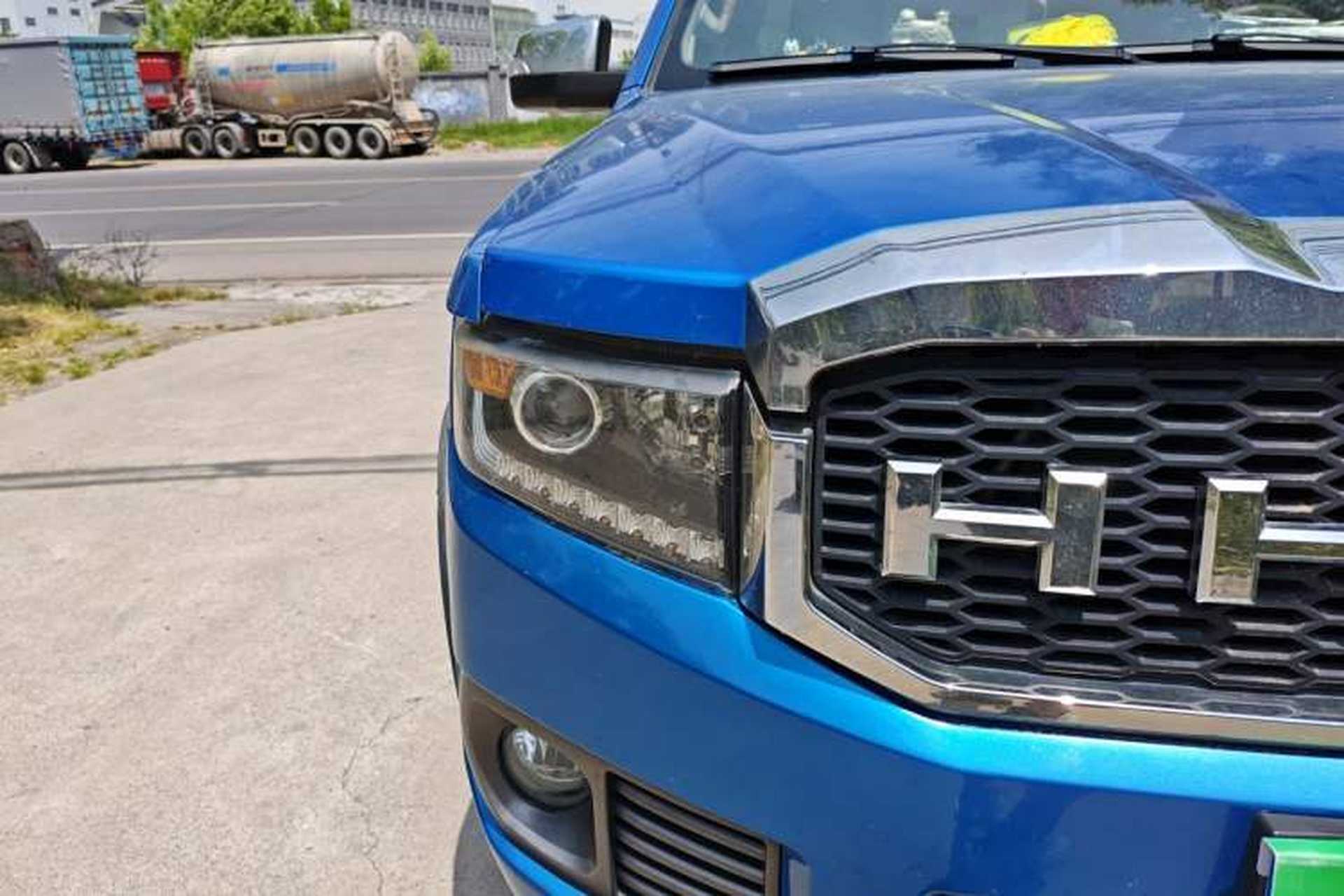 Used Huanghai N3 2017 2.5T Manual Two-Wheel Drive Sport Edition XD25T5 Right Front Headlight