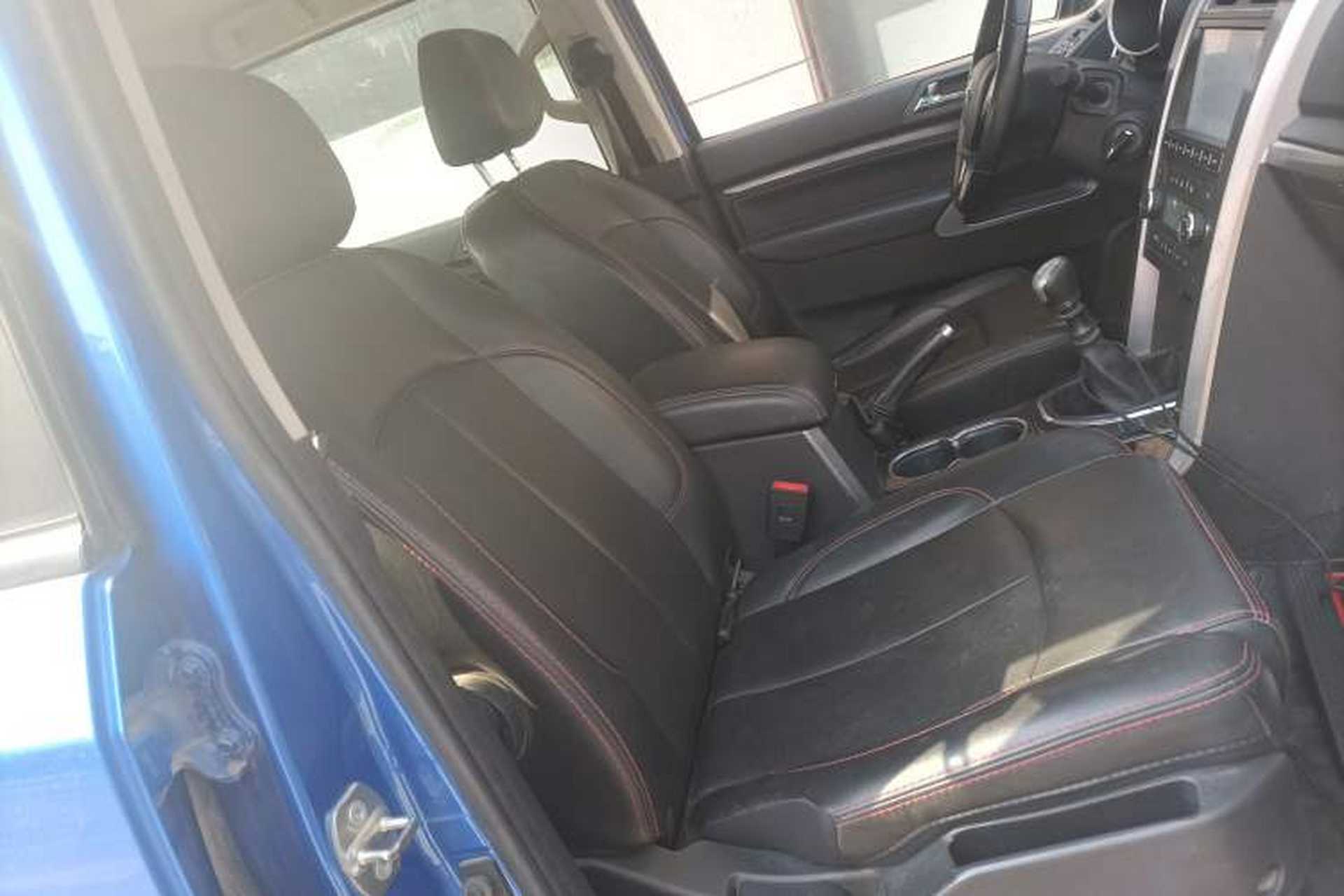 Used Huanghai N3 2017 2.5T Manual Two-Wheel Drive Sport Edition JE4D25Q5A Right Front Seat