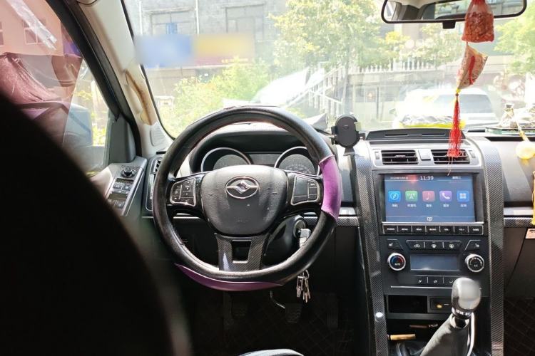 Used Huanghai N3 2017 2.5T Manual Two-Wheel Drive Sport Edition XD25T5 Steering Wheel