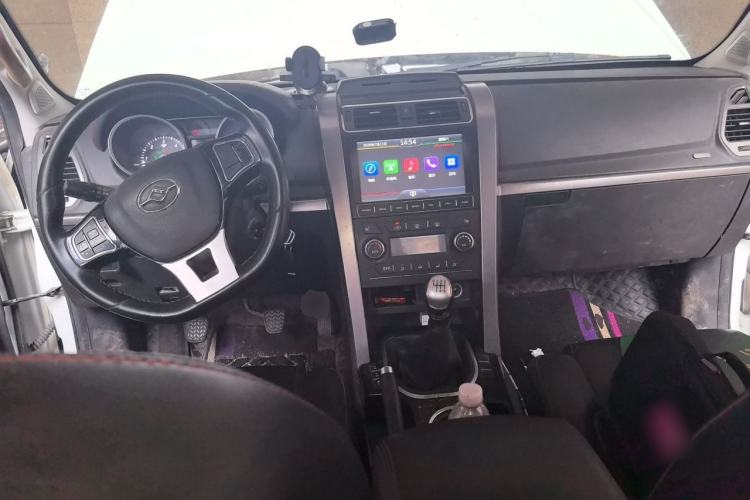 Used Huanghai N3 2017 2.5T Manual 4x4 Sport Edition XD25T5 Center Console