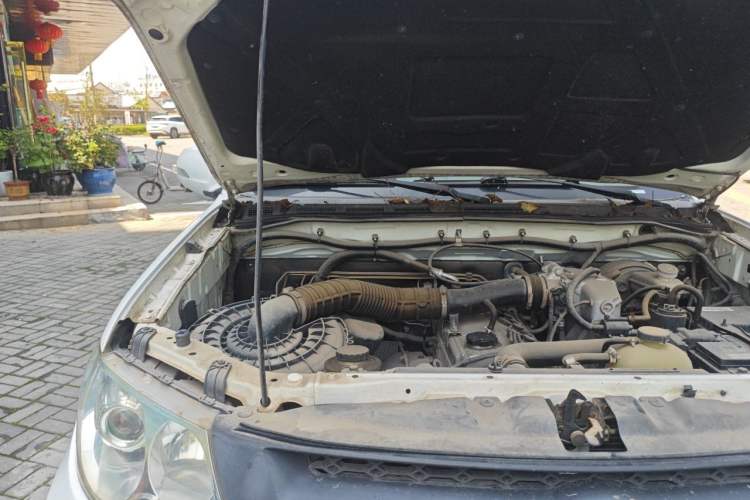 Used Huanghai N3  Engine Bay Right