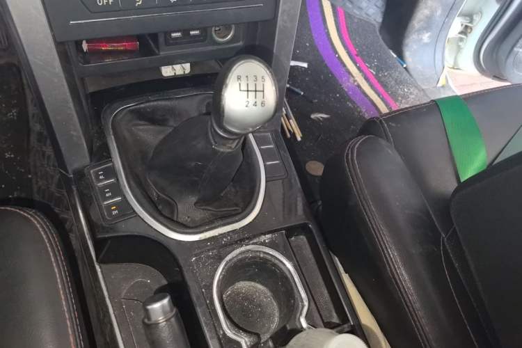 Used Huanghai N3 2017 2.5T Manual 4x4 Sport Edition XD25T5 Gear Lever