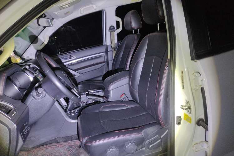 Used Huanghai N3 2017 2.5T Manual 4x4 Sport Edition JE4D25Q5A Left Front Seat