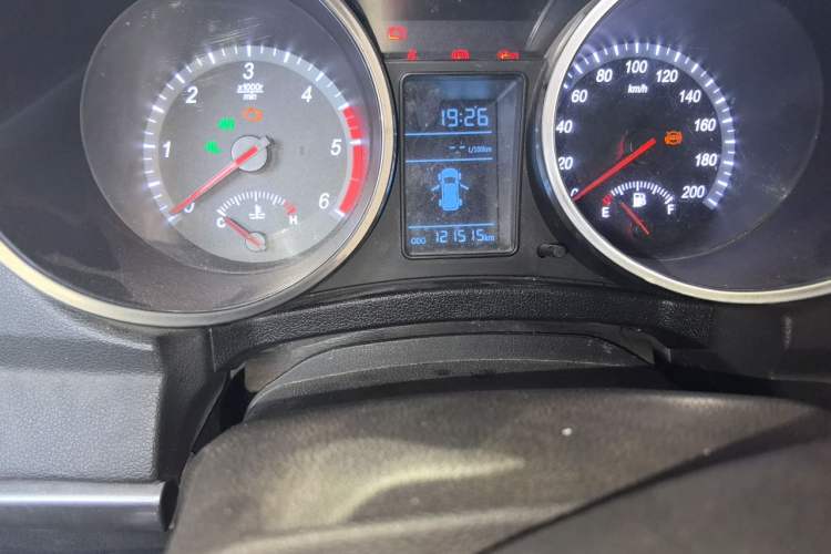 Used Huanghai N3 2017 2.5T Manual 4x4 Sport Edition XD25T5 Odometer Close Up