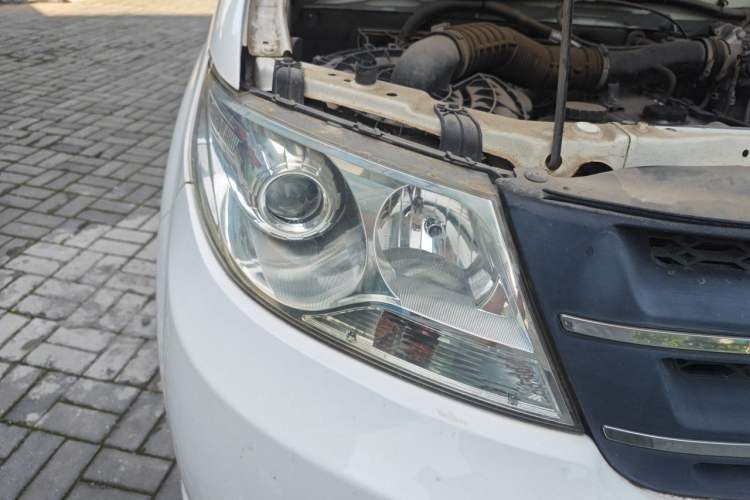 Used Huanghai N3  Right Front Headlight
