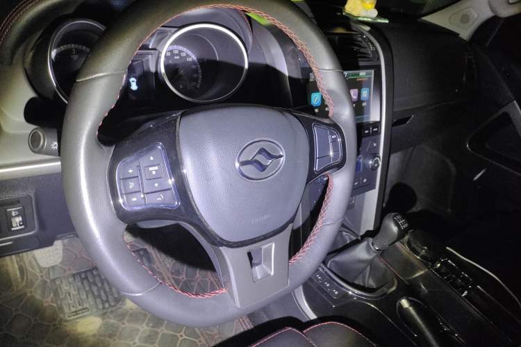 Used Huanghai N3 2017 2.5T Manual 4x4 Sport Edition JE4D25Q5A Steering Wheel