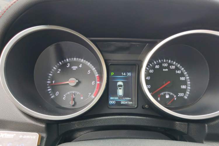 Used Huanghai N3 2018 2.4T Automatic 2WD Prestige Edition 4K22D4T Instrument Cluster