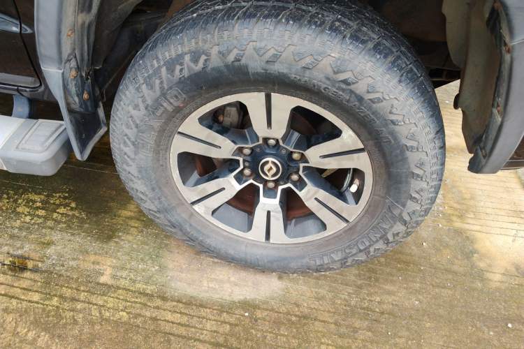 Used Huanghai N3 2018 2.4T Automatic 2WD Prestige Edition 4K22D4T Right Front Wheel Hub
