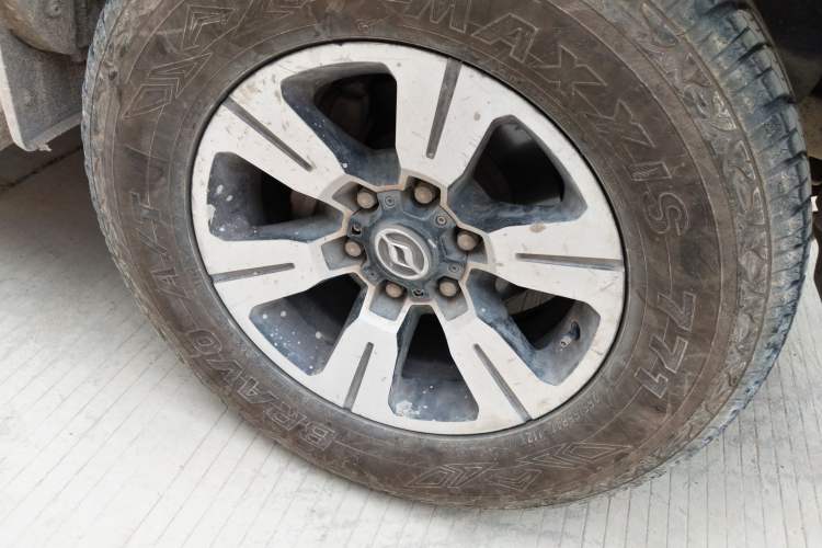 Used Huanghai N3 2018 2.5T Manual 4x4 Prestige Edition JE4D25Q5A Right Front Wheel Hub