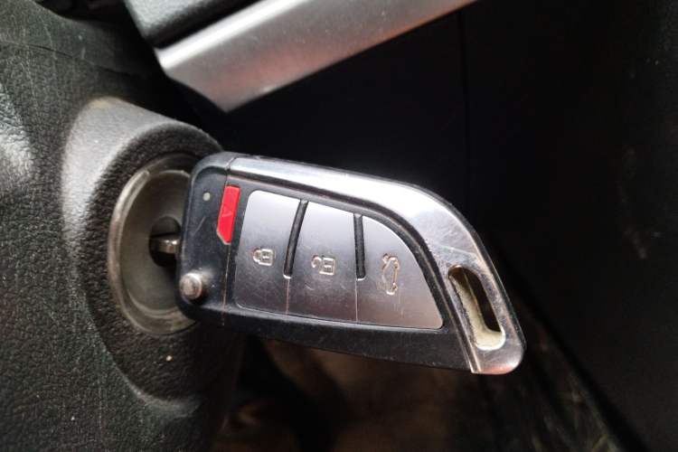 Used Huanghai N3 2018 2.5T Manual 4x4 Prestige Edition JE4D25Q5A Vehicle Key