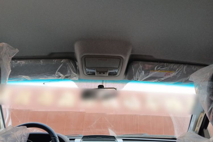 Used Huanghai N3 2019 2.4T Manual Two-Wheel Drive Sport Version China VI Standard 4K22D4T Headliner