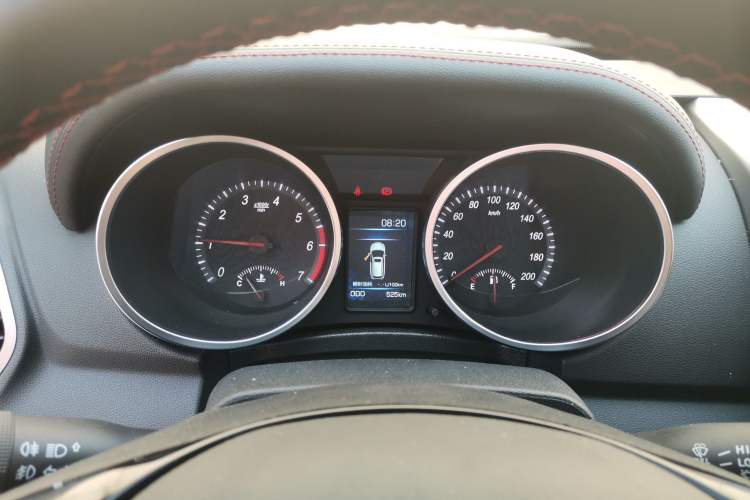 Used Huanghai N3 2019 2.4T Manual Two-Wheel Drive Sport Version China VI Standard 4K22D4T Instrument Cluster