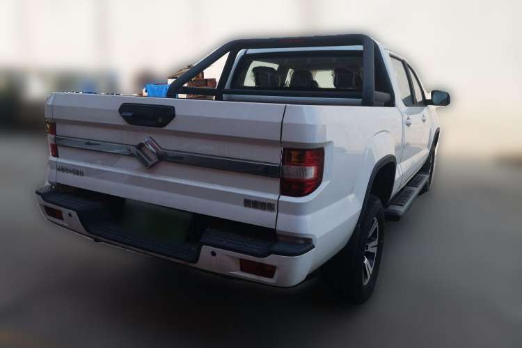 Used Huanghai N3 2019 2.4T Manual Two-Wheel Drive Sport Version China VI Standard 4K22D4T Rear Right 45 Deg