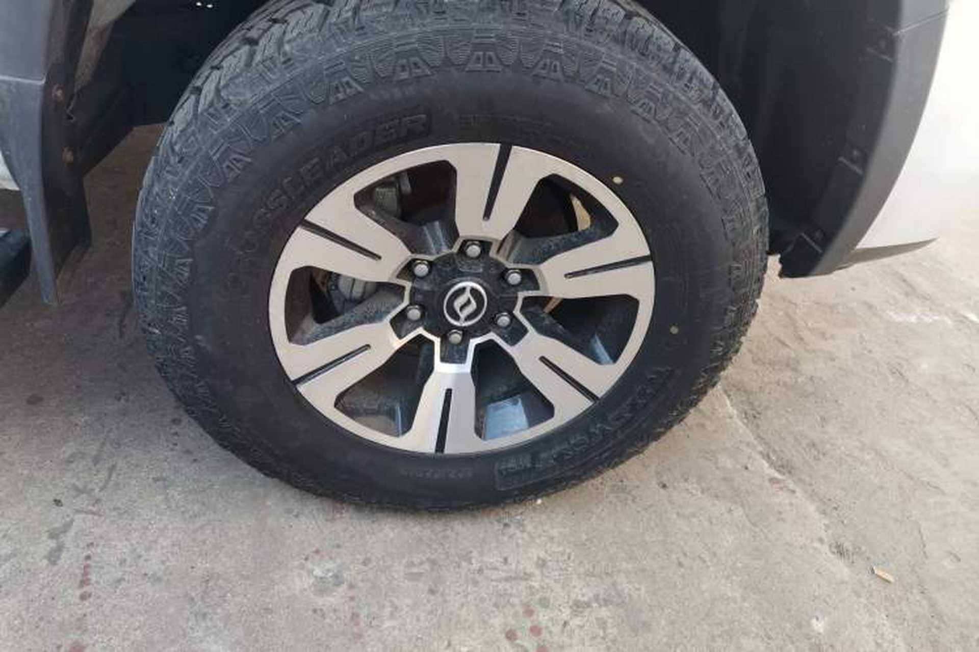 Used Huanghai N3 2019 2.4T Manual Two-Wheel Drive Sport Version China VI Standard 4K22D4T Right Front Wheel Hub