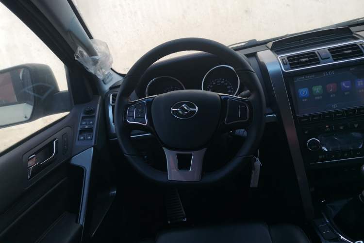 Used Huanghai N3 2019 2.4T Manual Two-Wheel Drive Sport Version China VI Standard 4K22D4T Steering Wheel