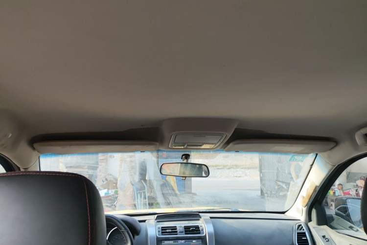 Used Huanghai N3 2019 2.4T Manual 4x4 Sport Edition China VI 4K22D4T Headliner