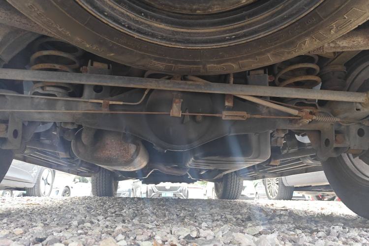 Used Huanghai Qisheng F1 2012 2.0L Two-Wheel-Drive Sport Edition Chassis Rear