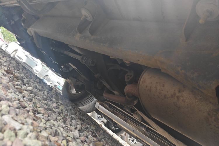 Used Huanghai Qisheng F1 2012 2.0L Two-Wheel-Drive Sport Edition Chassis Rear Left