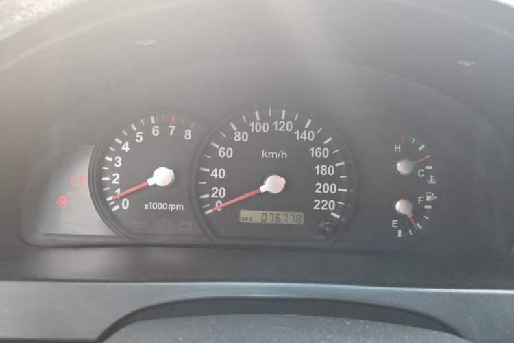 Used Huanghai Qisheng F1 2012 2.0L Two-Wheel-Drive Sport Edition Instrument Cluster