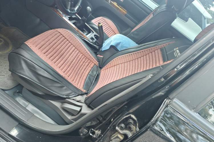 Used Huanghai Qisheng F1 2012 2.0L Two-Wheel-Drive Sport Edition Left Front Seat